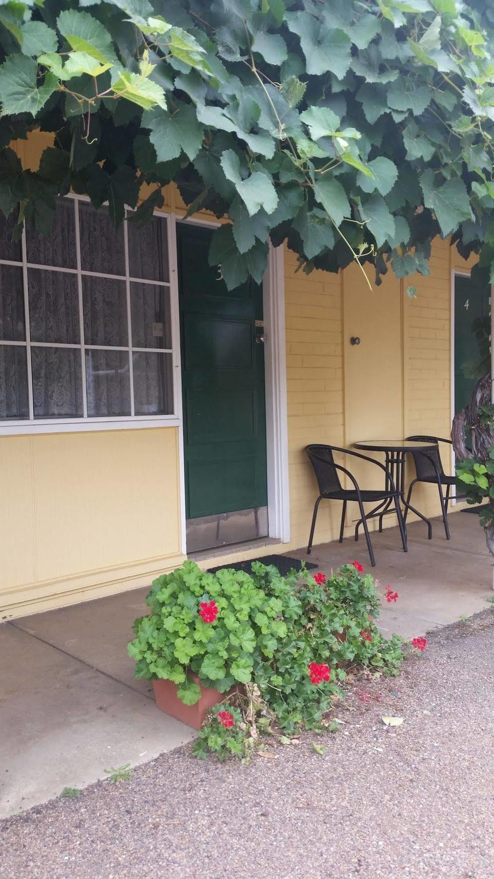 Bradman Motor Inn Cootamundra Exterior foto